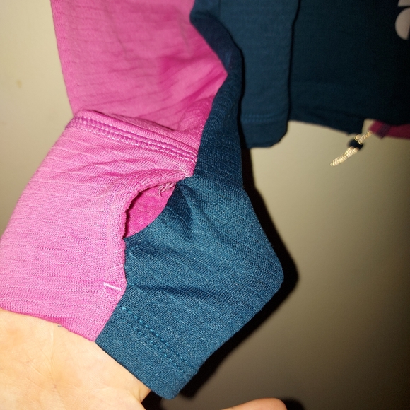 NWT Nike Dry Fit Long Sleeve Reflective Top - Picture 9 of 11